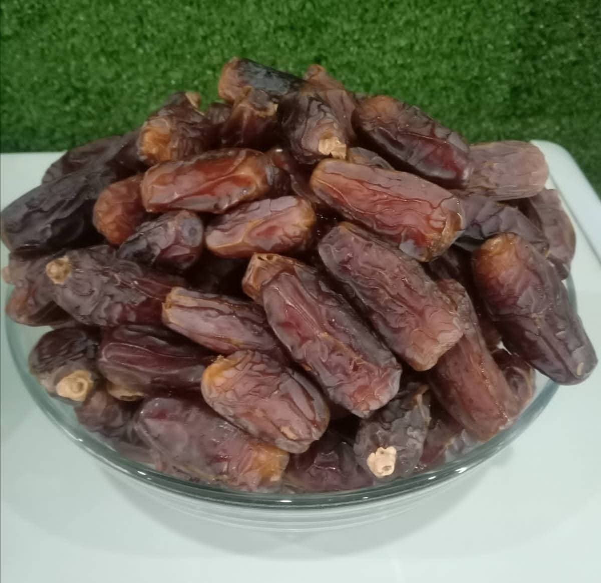 Mabroom Dates Are Deliciously  Soft, Sweet And Sticky, With Dark Brown - 500 Gram