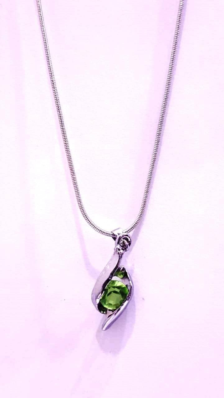 Beautiful Trendy  Chain Necklace For Women