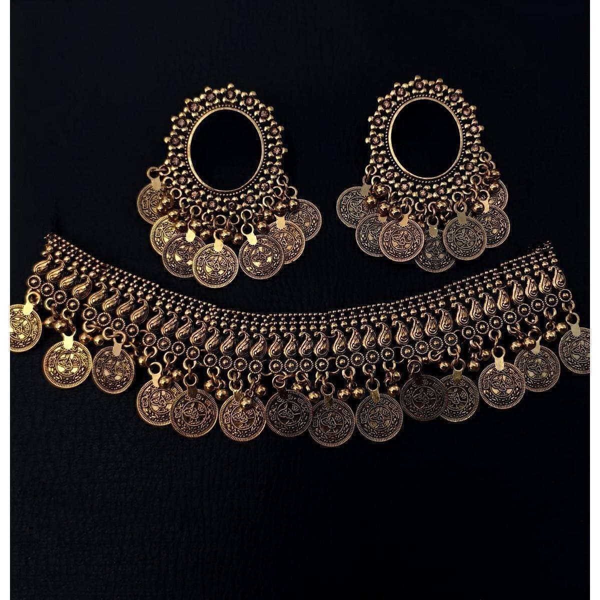 Beautiful Design Choker Necklace With Earring Set
