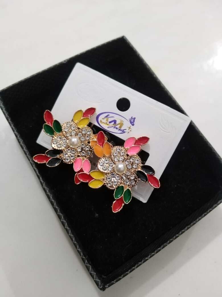 Beautiful Metal Multicolor Stud Earring For Women - 1 Pair