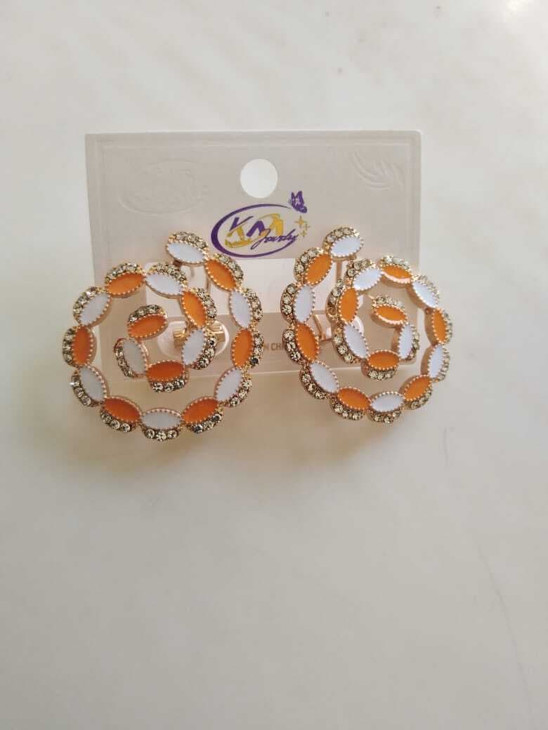 Stylish Metal Stud Earring for Women - 1 Pair
