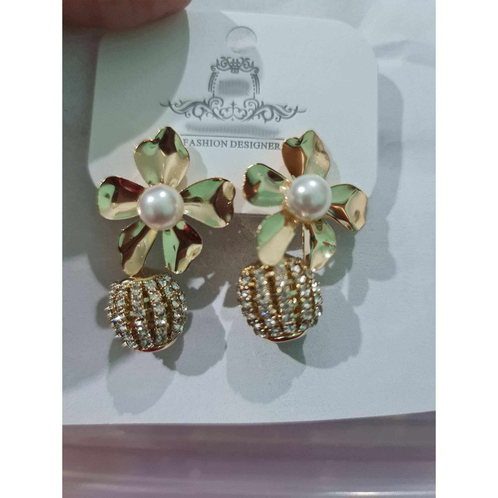 Trendy Flower Stud Earrings Female Statement Earrings for Girls 1 Pair