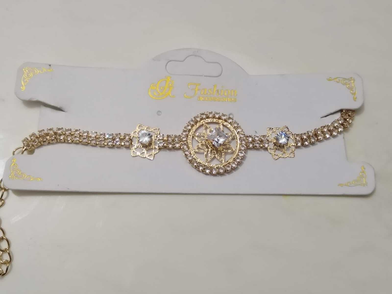 Stylish Chain Bracelet For Women - 1 Piece